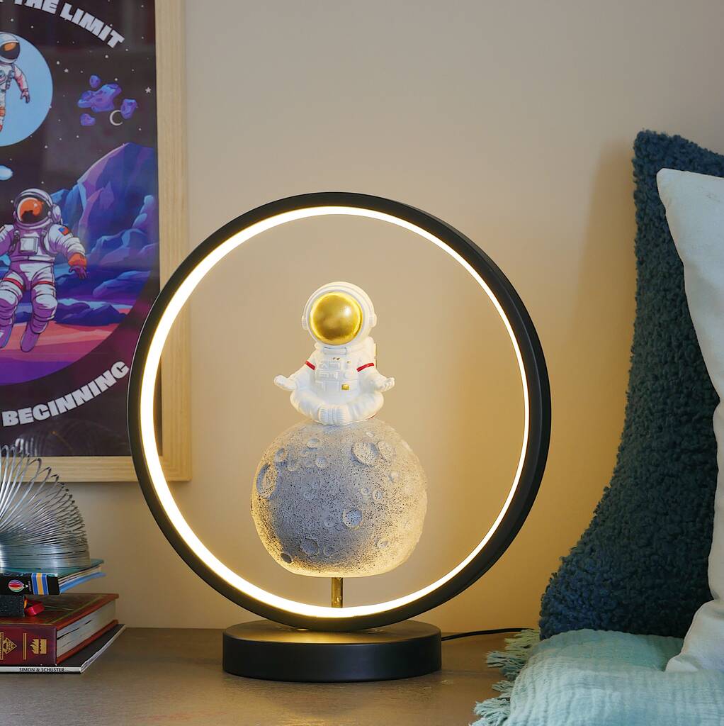 Astro Series Ultra Cool Astronaut figurine LED Ring Lights - Image 6