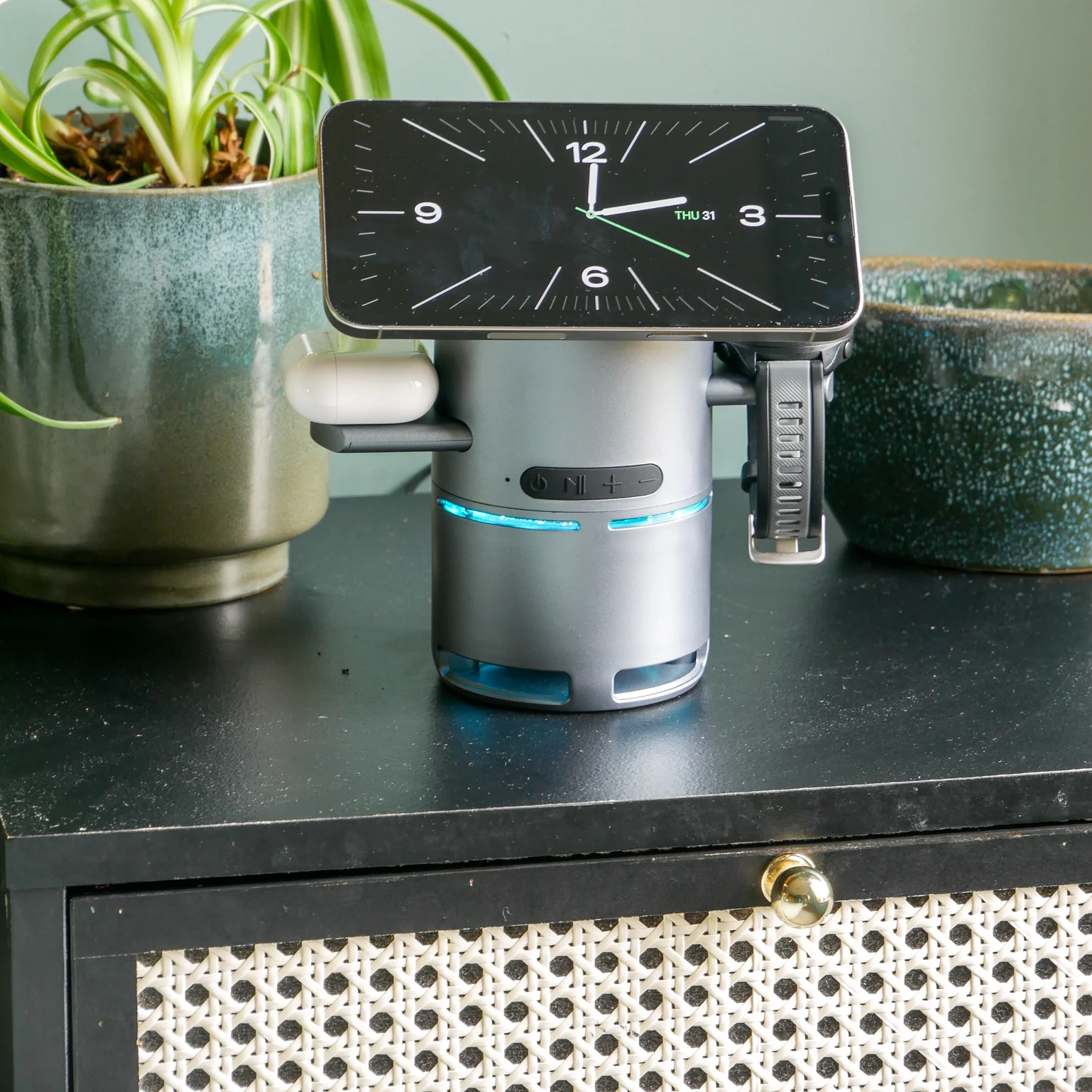 Steepletone Twist Multi-Funtion Wireless Charger - Image 2