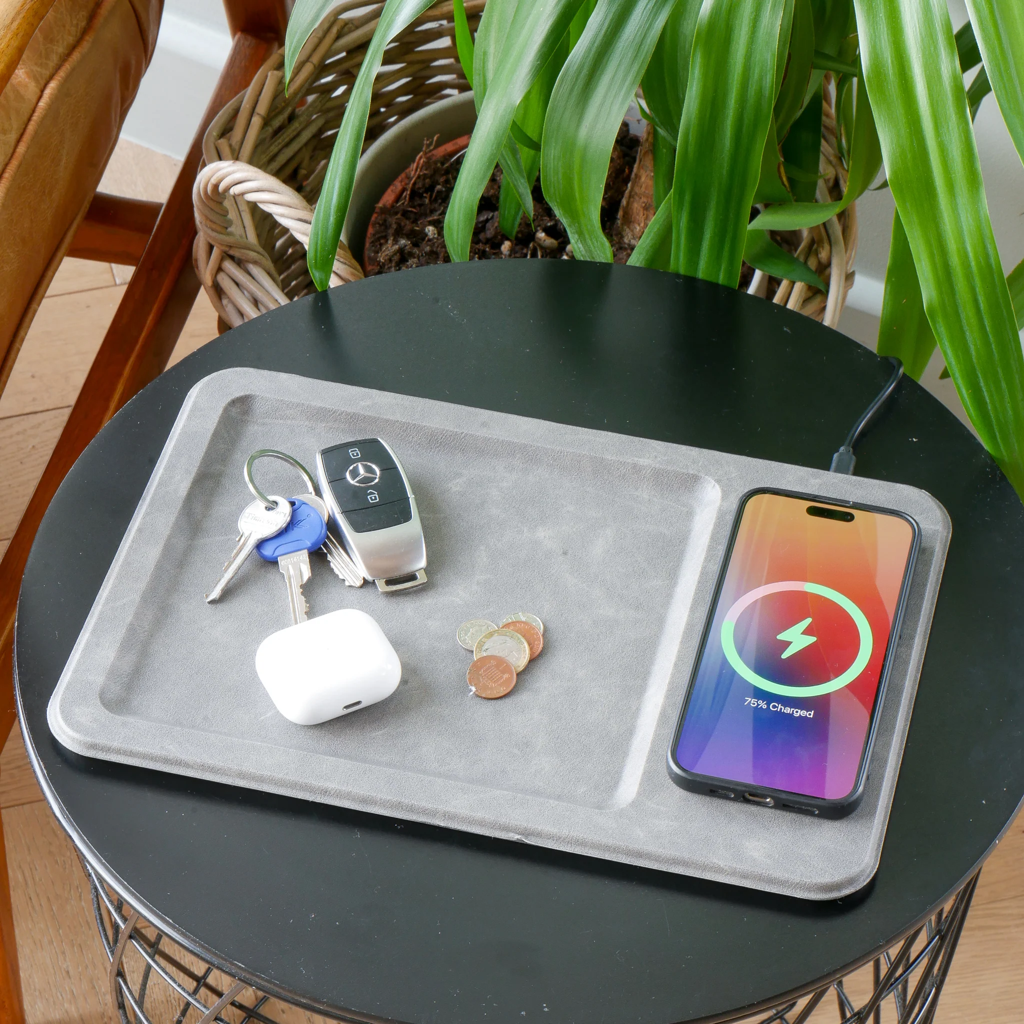 Steepletone Wireless Charging Leather Tray - Image 2